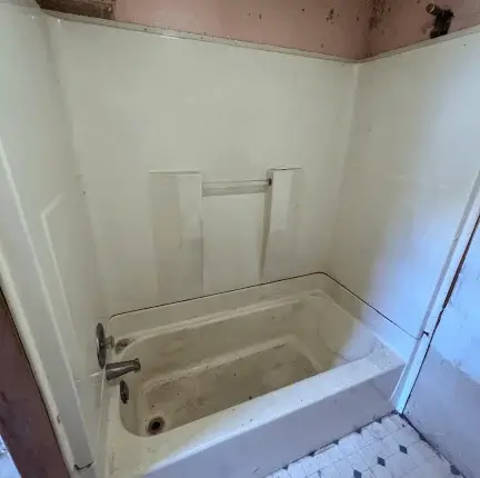 fc-shower-stall-before-3