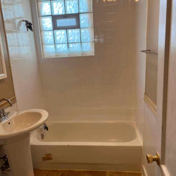 FC Bathroom Tile Refinishing for Your IL Home